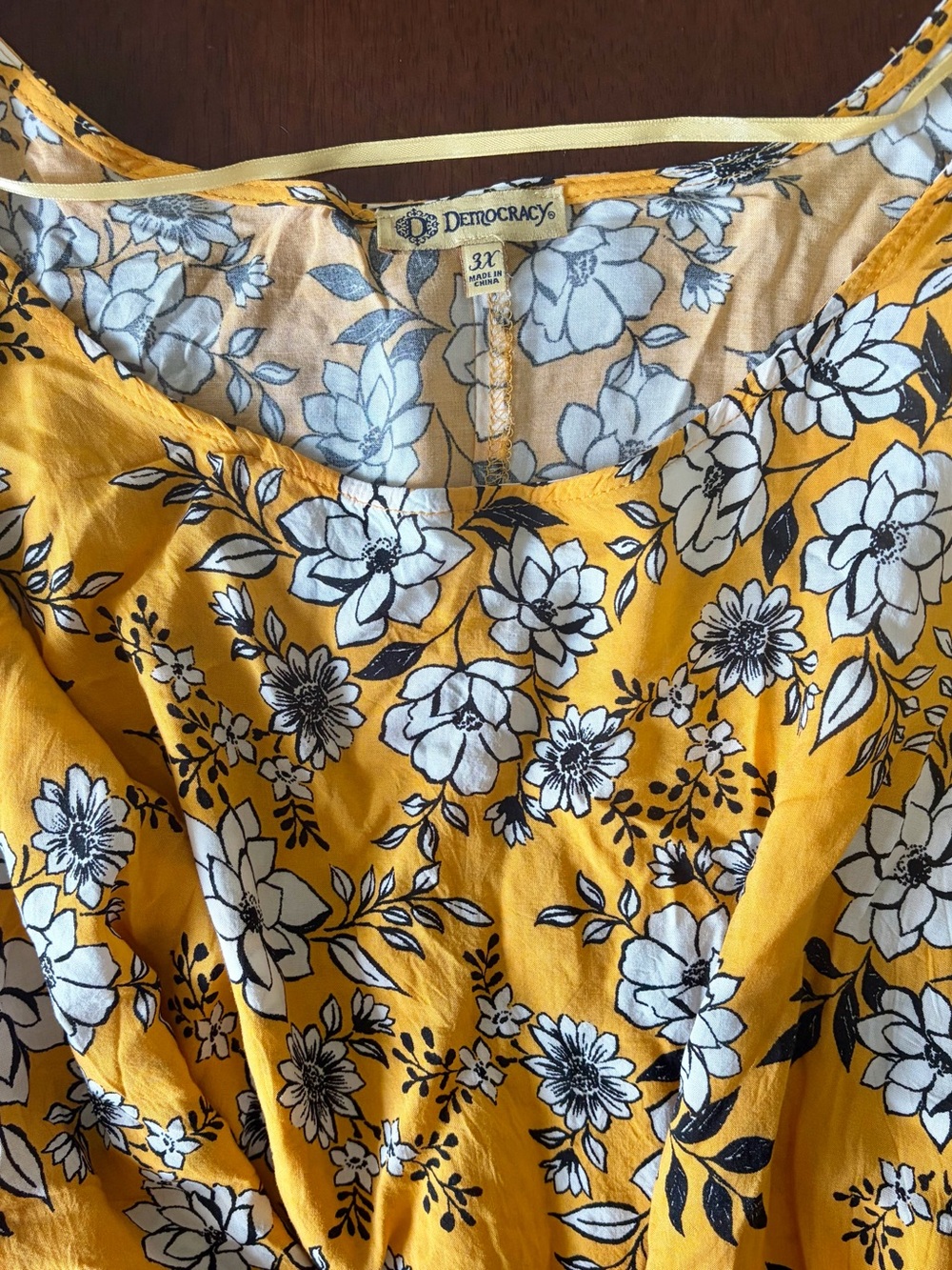 Democracy Mustard Yellow Floral Blouse in 100% Rayon Size 3X